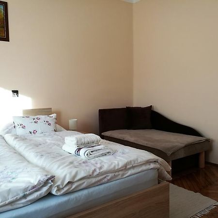 Fagyoengy Apartment ชาร์วาร์ ภายนอก รูปภาพ